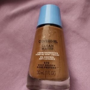 COVERGIRL Clean Matte Foundation - Deep Golden #570 1 Oz New